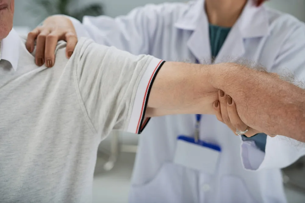 Reumatologia w Mil-Med – diagnostyka bólu stawów i ograniczeń ruchowych